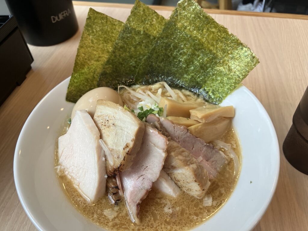 The Miso Ramen at Hayakawa: Your Second Step into a New Miso Experience Beyond “Miso Soup” 2 Tokusei miso ramen at Hayakawa topped with three kinds of chashu, soft-boiled egg, bamboo shoots, and nori seaweed